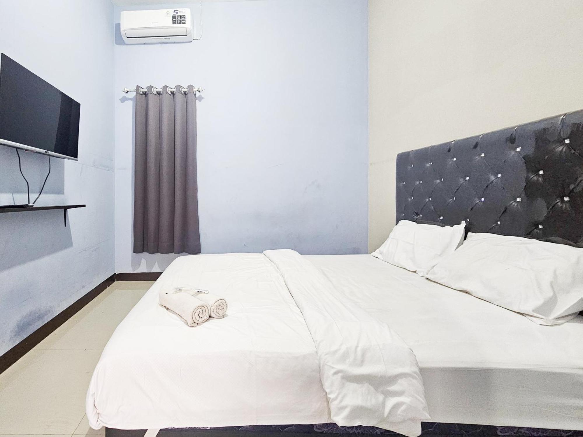 Homestay Sido Joyo Near Sunrise Mall Mitra Reddoorz Mojokerto Dış mekan fotoğraf