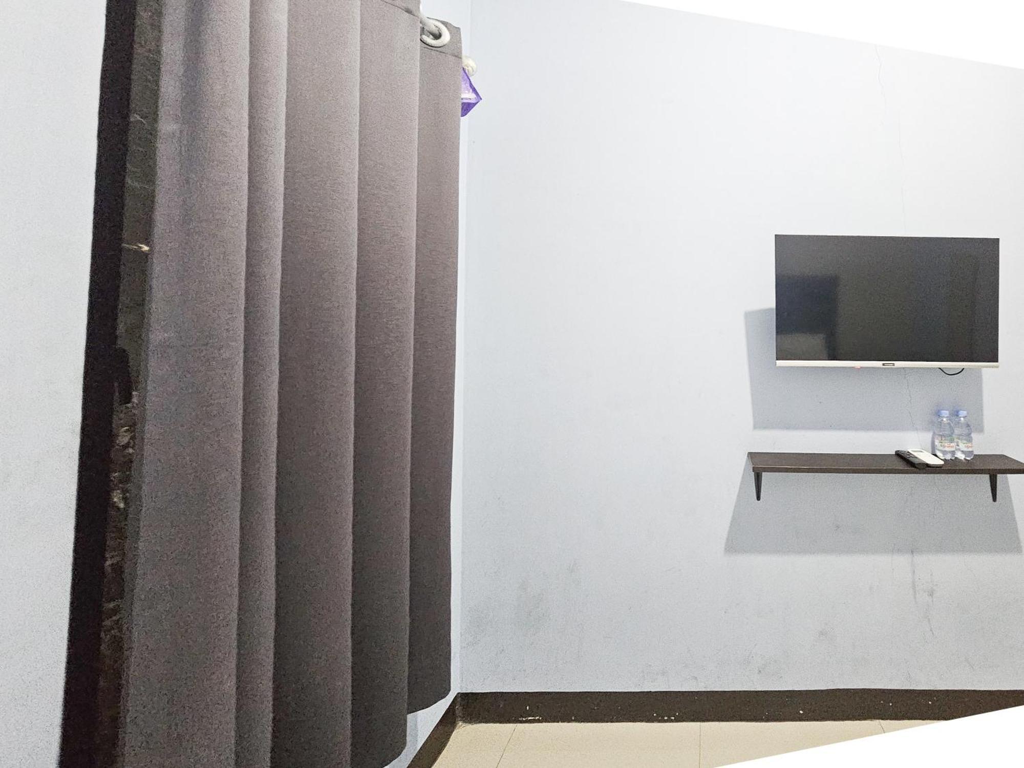 Homestay Sido Joyo Near Sunrise Mall Mitra Reddoorz Mojokerto Dış mekan fotoğraf