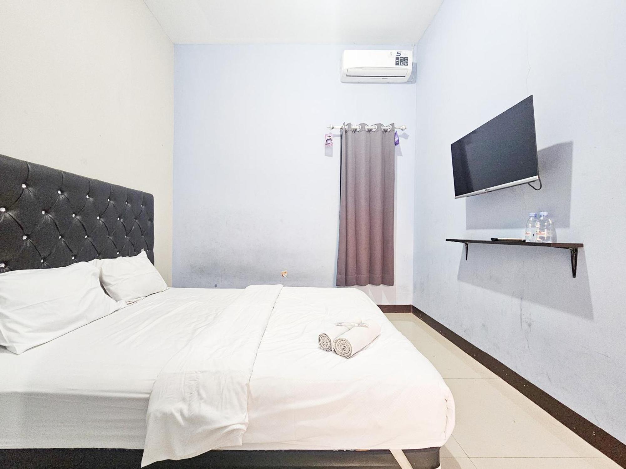 Homestay Sido Joyo Near Sunrise Mall Mitra Reddoorz Mojokerto Dış mekan fotoğraf